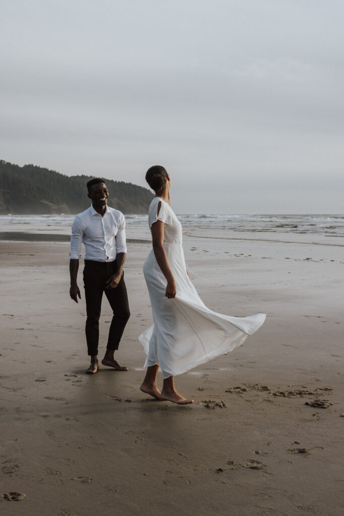 Oregon Elopement Wedding Photographer